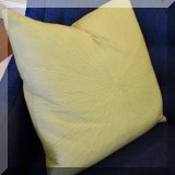 D01. Décor pillows. 
